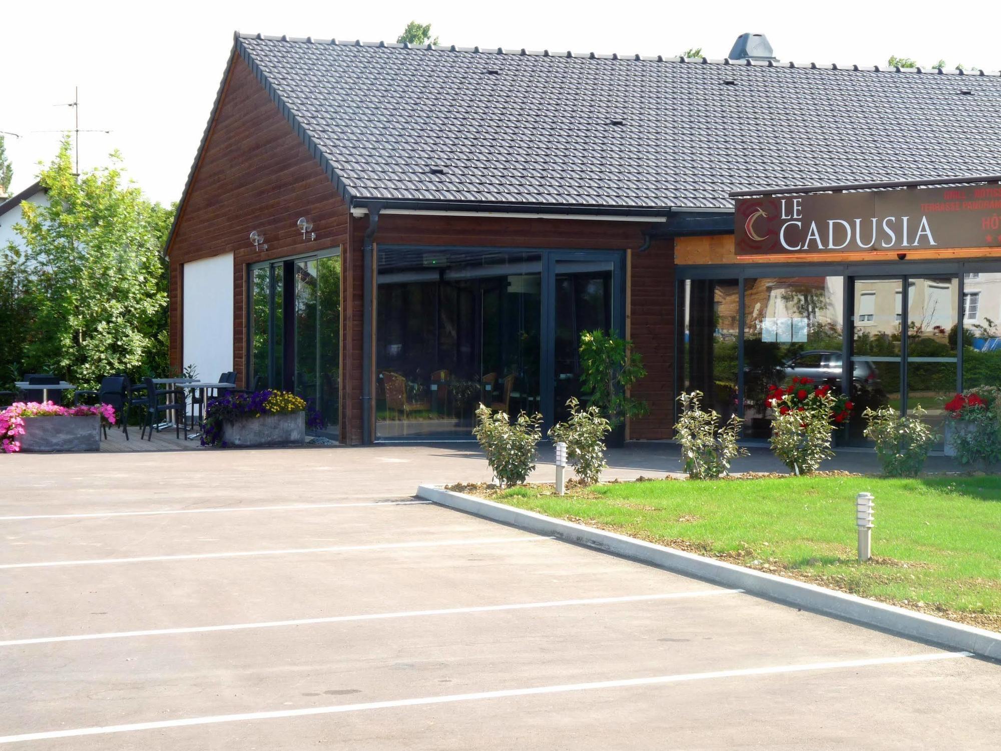 Logis Le Cadusia Hotel Chaource